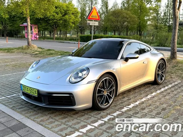 Porsche 911 (992) 4