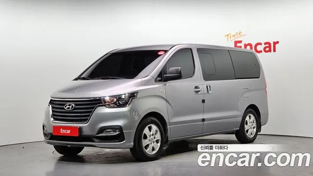 Hyundai The New Grand Starex 12