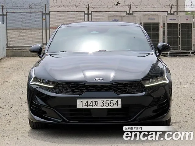 Kia K5 III 2.0 Signature