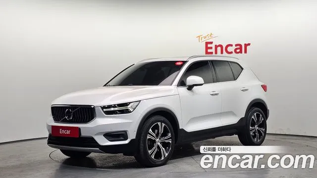 Volvo XC40 T4