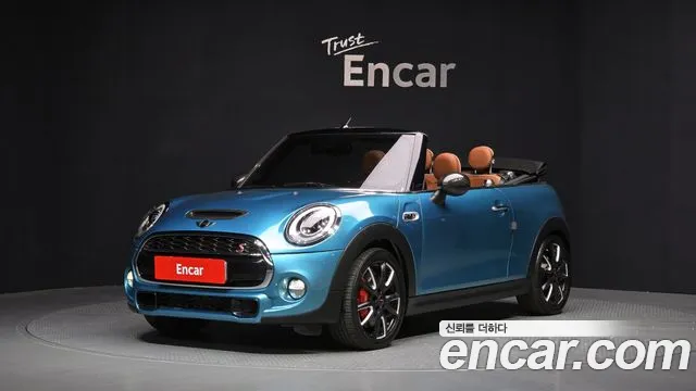 MINI Cooper S Base 3