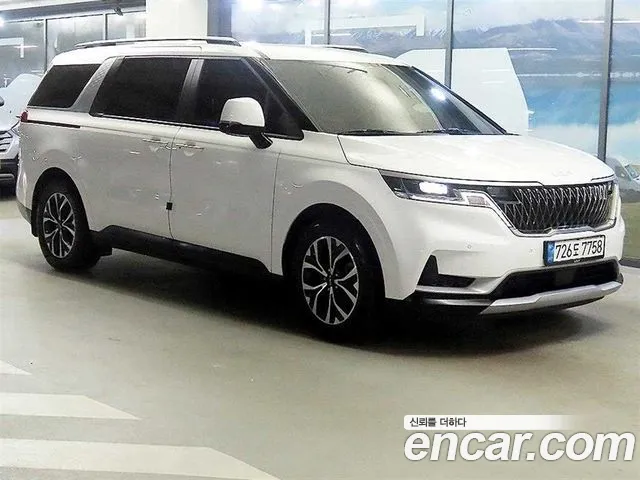 Kia Carnival 4 11 Prestige