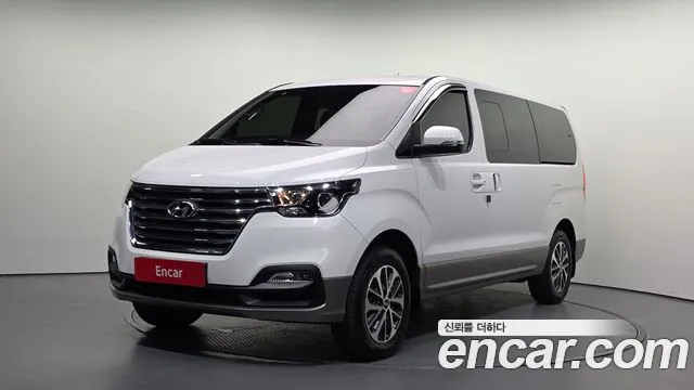 Hyundai The New Grand Starex 4WD 9 Exclusive