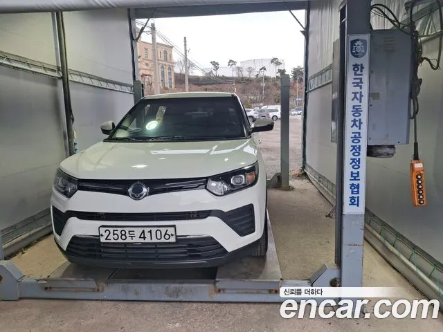 KG Mobility(SsangYong) Tivoli Gasoline 1.5 2WD V1