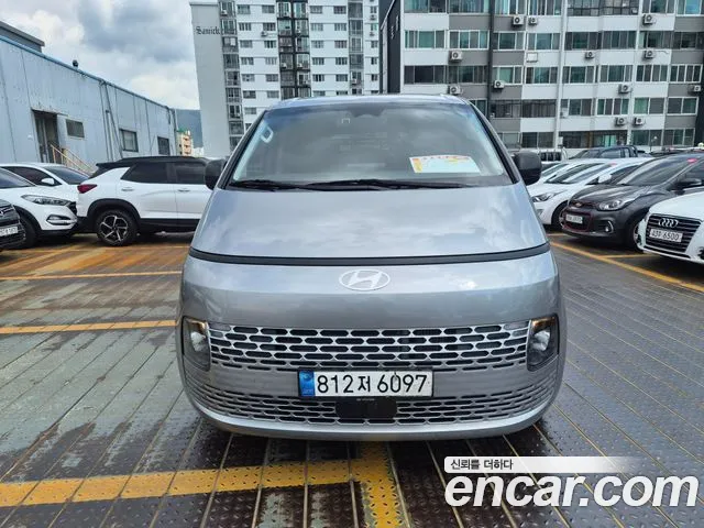 Hyundai Staria 5