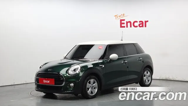 MINI Cooper 5 Base 3