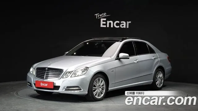 Mercedes-Benz E- W212 E300