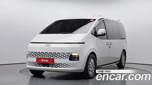 Hyundai Staria 2WD
