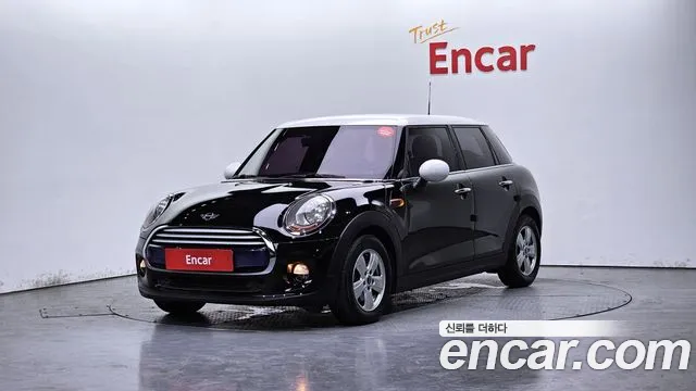 MINI Cooper 5 Base 3