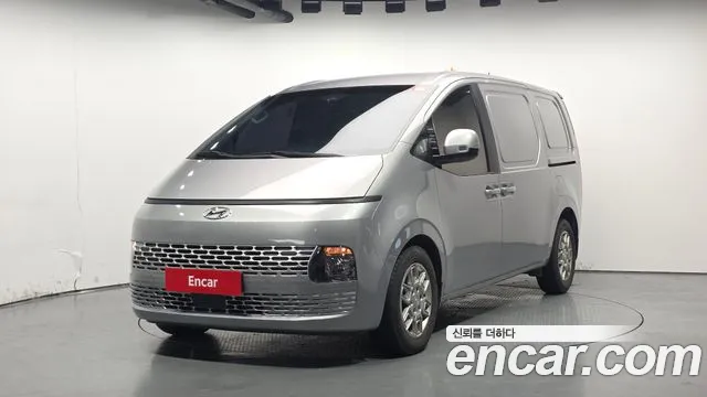 Hyundai Staria 3
