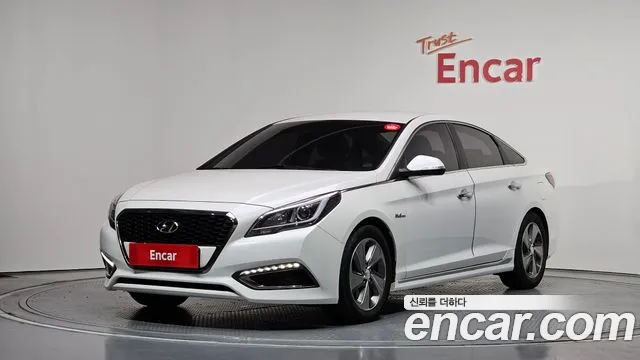 Hyundai LF Sonata Hybrid 2.0 HEV
