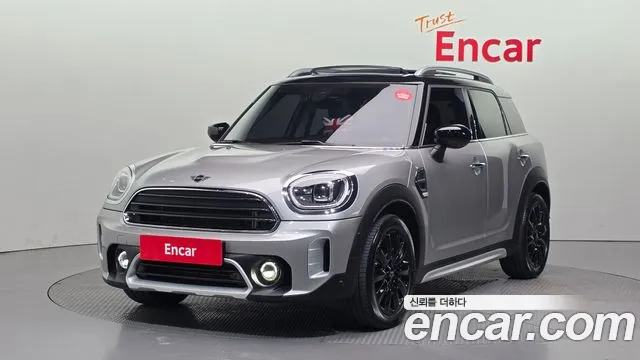 MINI Cooper Countryman 2