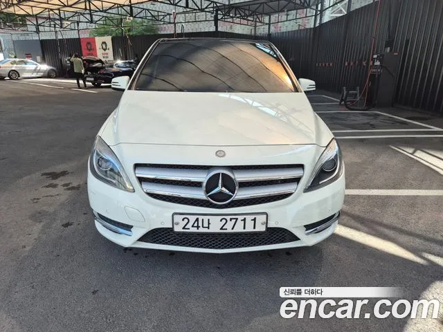 Mercedes-Benz B- W246 B200 CDI