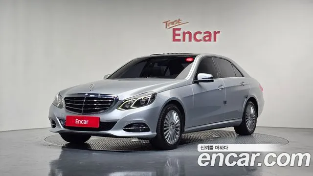 Mercedes-Benz E- W212 E300