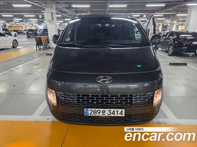 Hyundai Staria 9