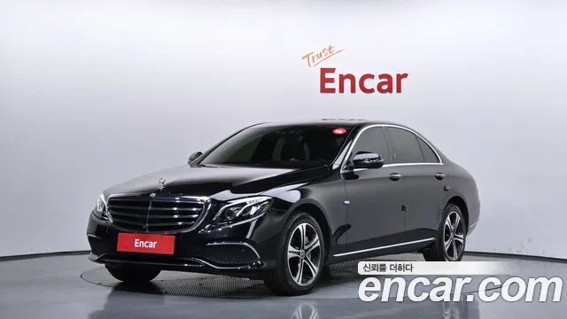 Mercedes-Benz E- W213 E300 4MATIC Exclusive