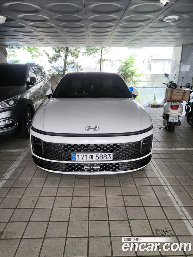 Hyundai Grandeur Hybrid (GN7)