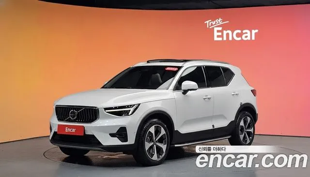 Volvo XC40 B4