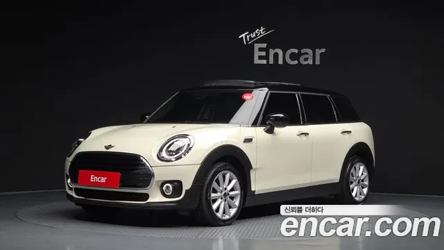 MINI Cooper Clubman Base 2