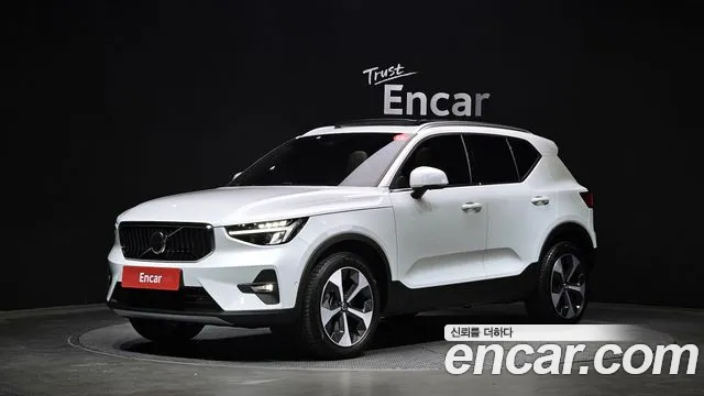 Volvo XC40 B4