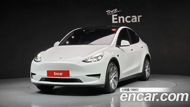 Tesla Y RWD