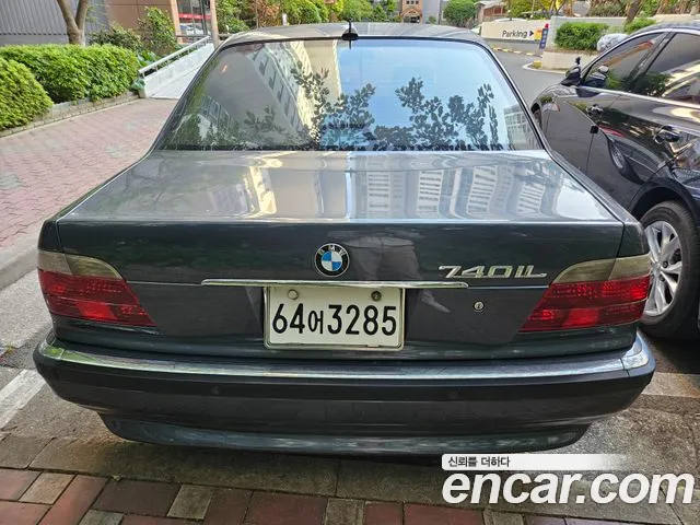 BMW 7 740iL E32