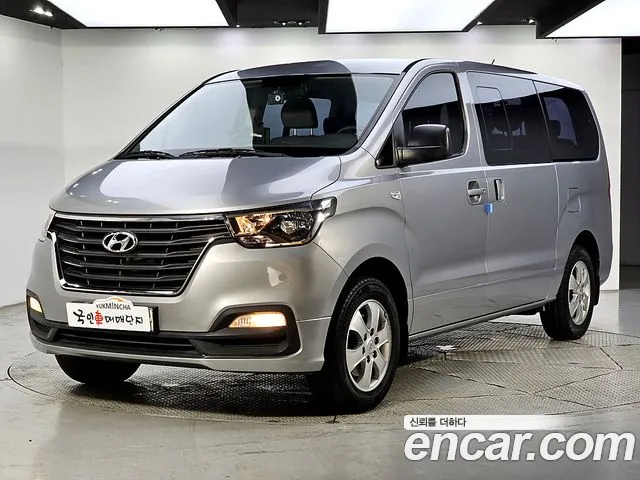 Hyundai The New Grand Starex 4WD 12