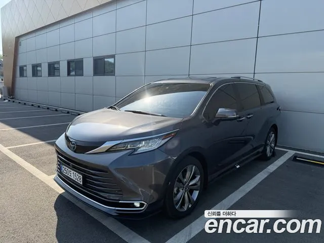 Toyota 4 2.5 Hybrid 2WD
