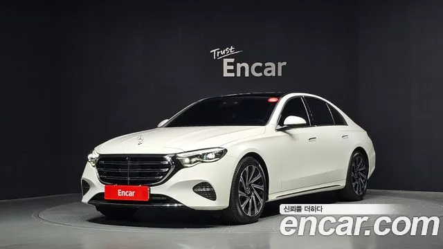 Mercedes-Benz E- W214 E300 4MATIC Exclusive