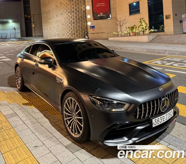 Mercedes-Benz AMG GT 4 43 4MATIC+