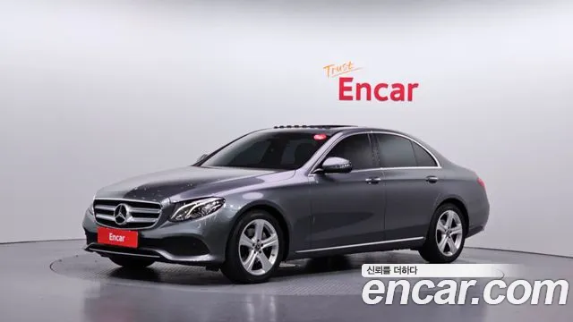 Mercedes-Benz E- W213 E200