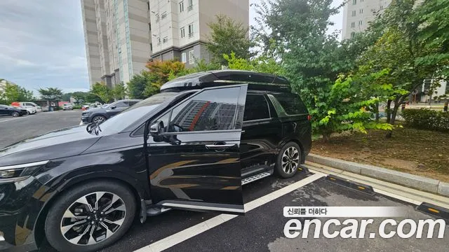 Kia Carnival 4 Gasoline 9 Signature
