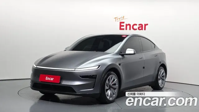 Tesla Y AWD