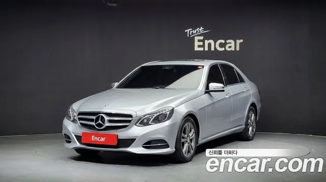 Mercedes-Benz E- W212 E220