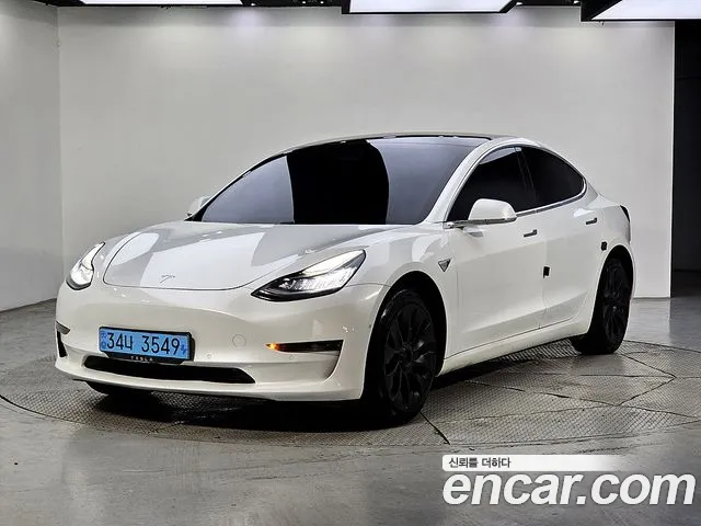 Tesla 3 RWD
