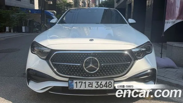 Mercedes-Benz E- W214 E300 4MATIC AMG Line