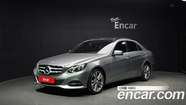 Mercedes-Benz E- W212 E300 4MATIC