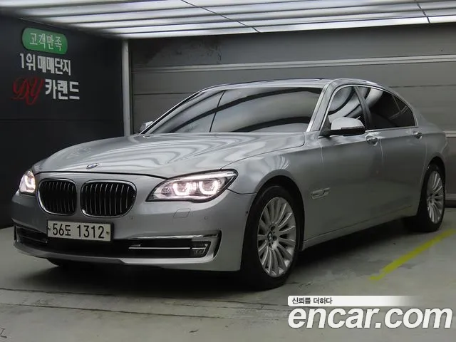 BMW 7 (F01) 740Li