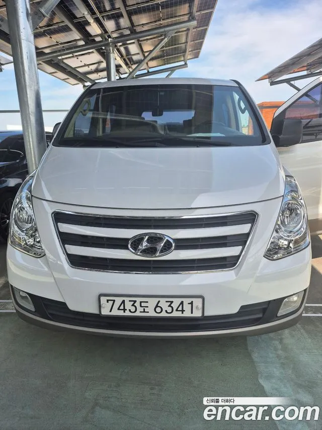 Hyundai Grand Starex 4WD 11