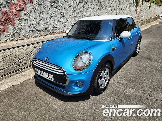MINI Cooper D 5 Base 3