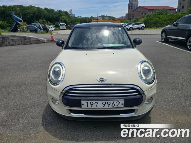 MINI Cooper 5 Base 3