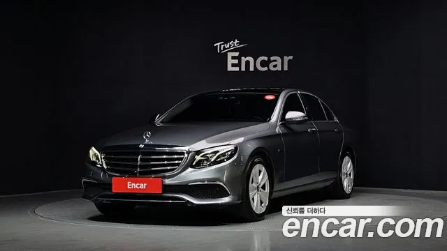 Mercedes-Benz E- W213 E300e Exclusive