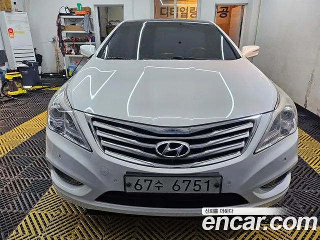 Hyundai Grandeur HG HG300