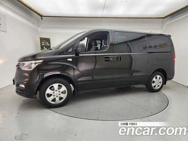 Hyundai The New Grand Starex 4WD 12
