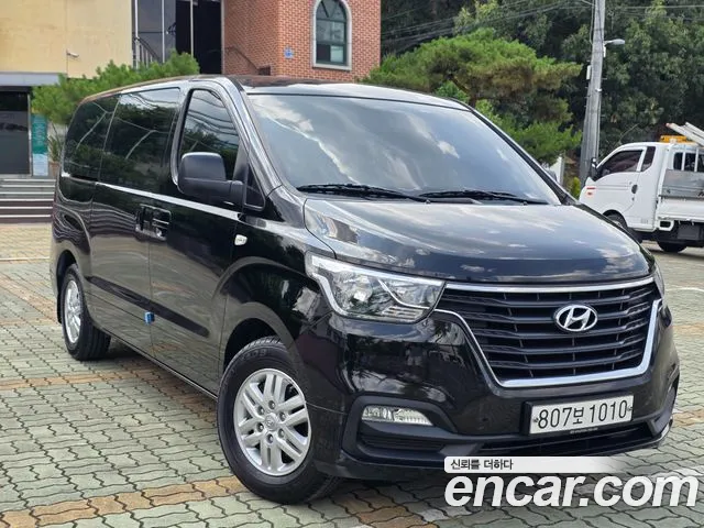 Hyundai The New Grand Starex 3
