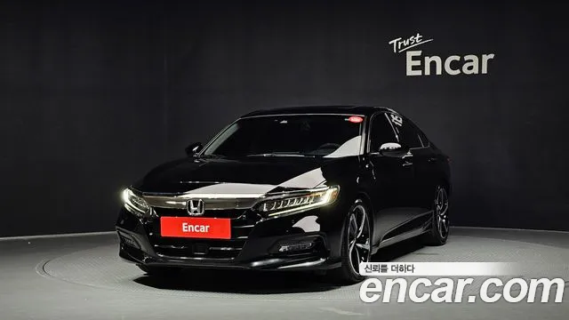 Honda Accord 10 2.0 Turbo