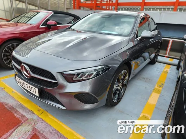 Mercedes-Benz A- W177 A220