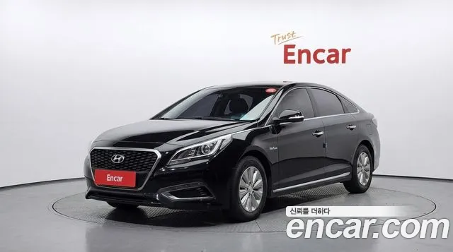 Hyundai LF Sonata Hybrid 2.0 HEV