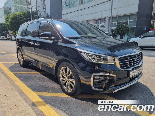 Kia The New Carnival 9 Noblesse
