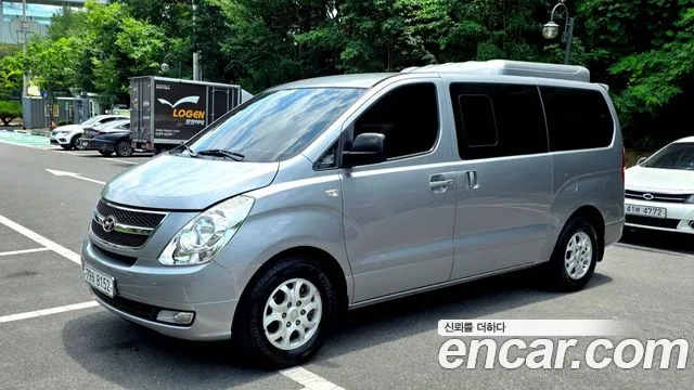 Hyundai Grand Starex /